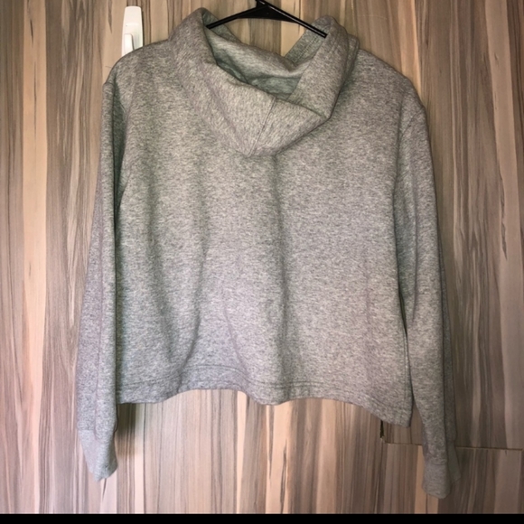 Gray Converse crop top hoodie size XL in girls - Picture 4 of 5